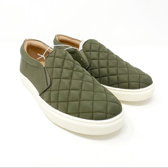 A New Day Quilted Reese Sneakers Slip On Green Women's Size 6.5 - Picture 2 of 5